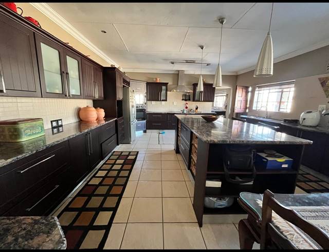 22,502M² FARM FOR SALE IN MOOILANDE